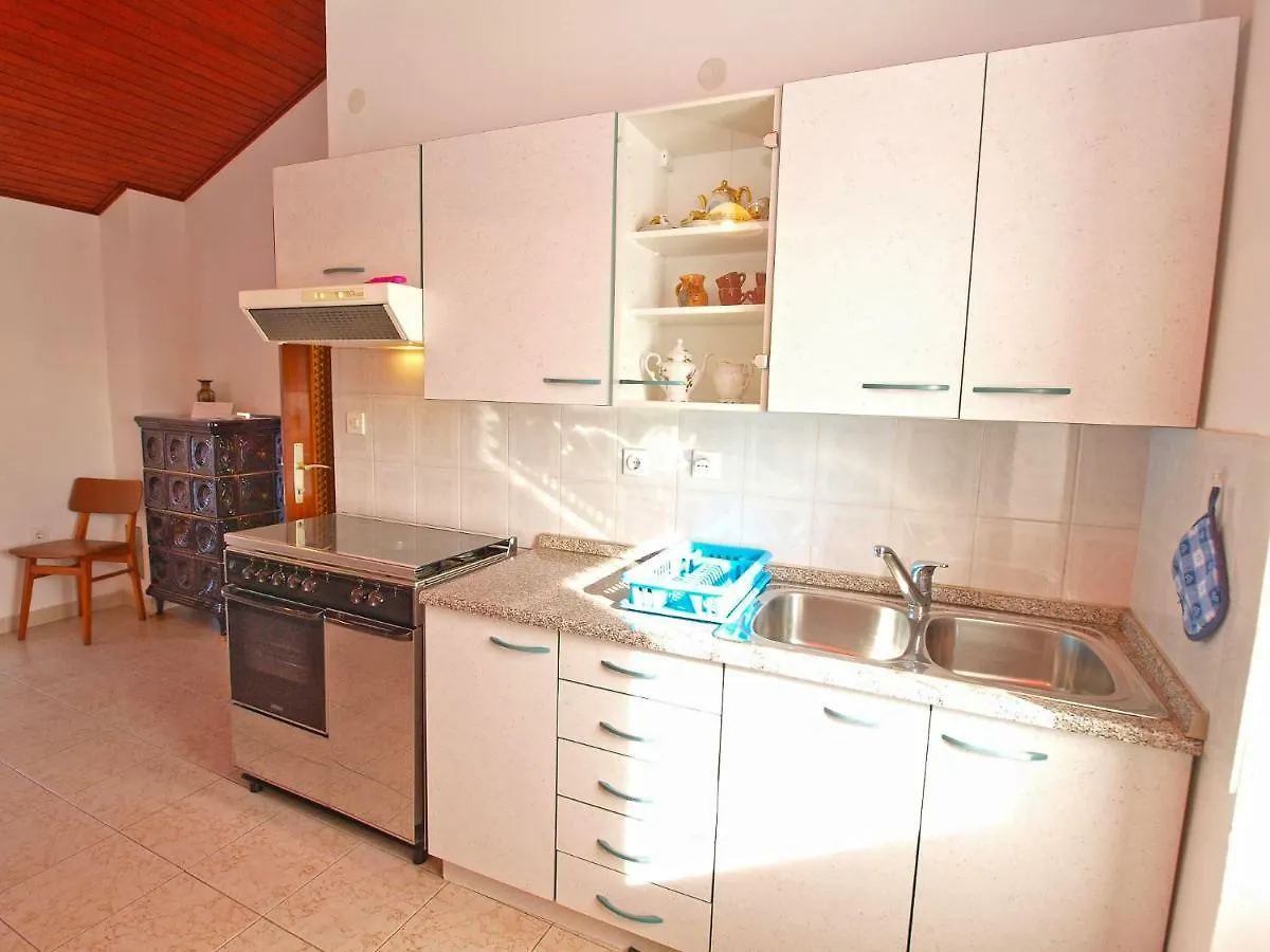Apartments Mario 1253 Barbariga
