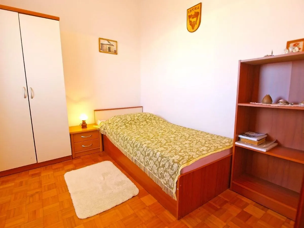 Apartments Mario 1253 Barbariga